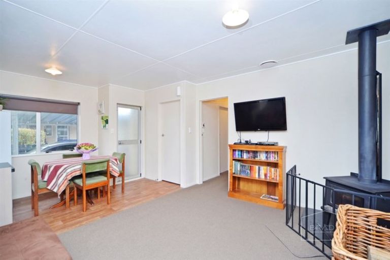 Photo of property in 8b Kupe Drive, Carterton, 5713