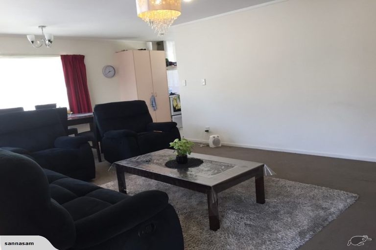 Photo of property in 113 Kindergarten Drive, Conifer Grove, Takanini, 2112