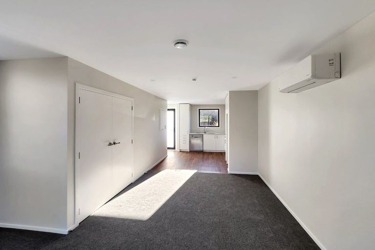 Photo of property in 1/130 Cambridge Terrace, Fairfield, Lower Hutt, 5011