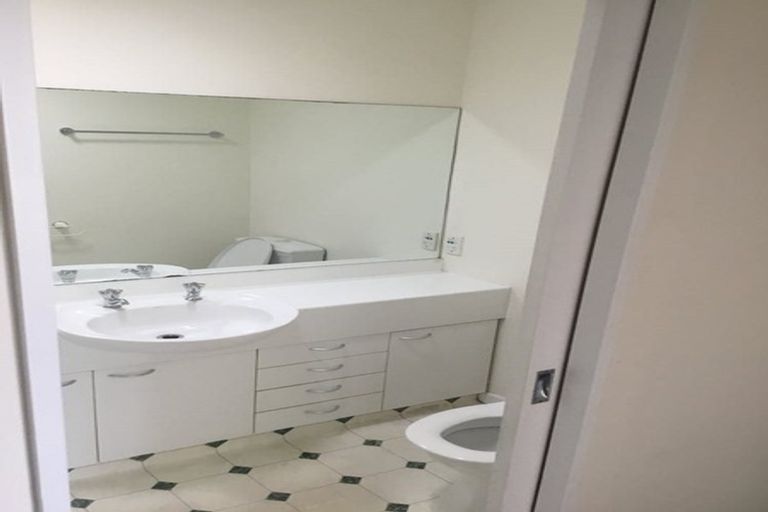 Photo of property in 6/4 Brockworth Place, Riccarton, Christchurch, 8011