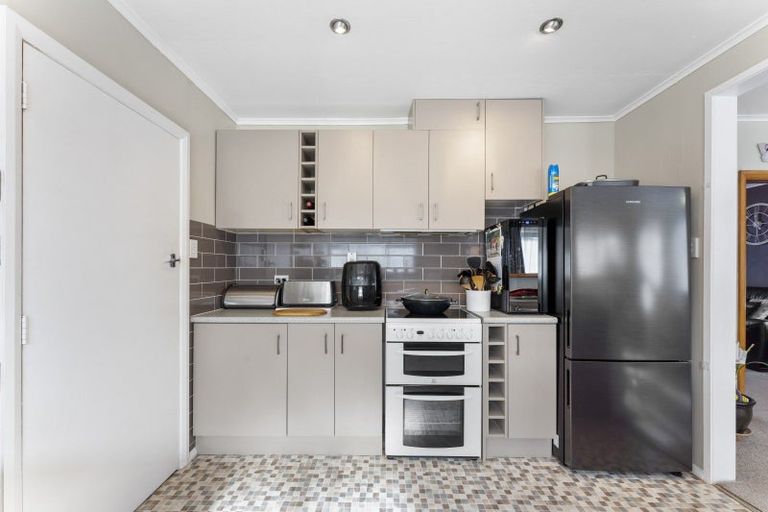 Photo of property in 8 Hulke Street, Foxton, 4814