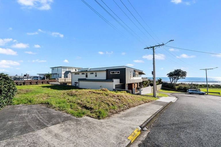 Photo of property in 6 Seaton Street, Strandon, New Plymouth, 4312