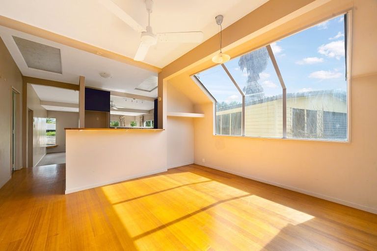 Photo of property in 28 Ferry Parade, Herald Island, Auckland, 0618