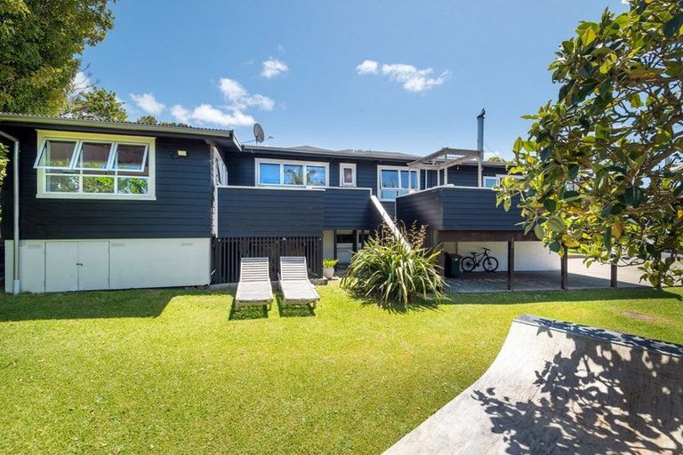 Photo of property in 12 Tyne Road, Forrest Hill, Auckland, 0620