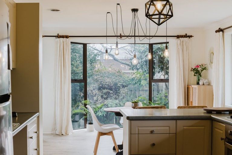 Photo of property in 43 Pencarrow Street, Highbury, Palmerston North, 4412