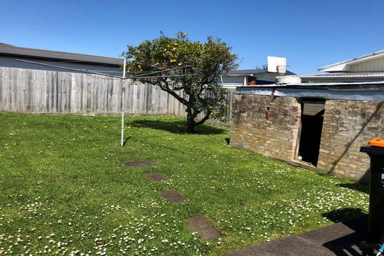 Photo of property in 8 Ronberg Street, Highbury, Palmerston North, 4412