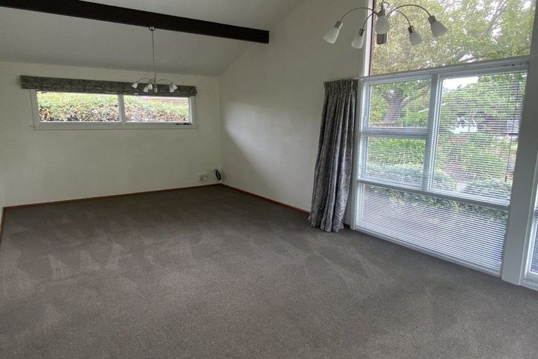 Photo of property in 22 Ramore Place, Redwood, Christchurch, 8051