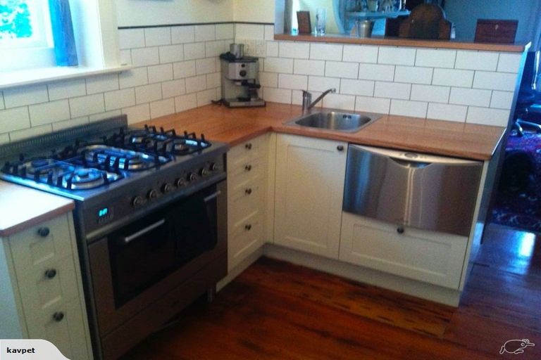 Photo of property in 4/17 Oriental Terrace, Oriental Bay, Wellington, 6011