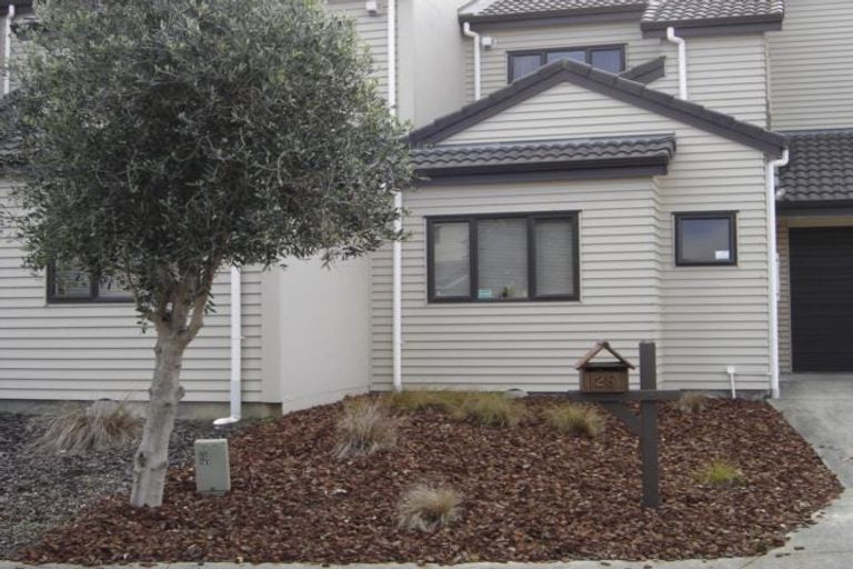 Photo of property in 28 Skip Lane, East Tamaki, Auckland, 2013