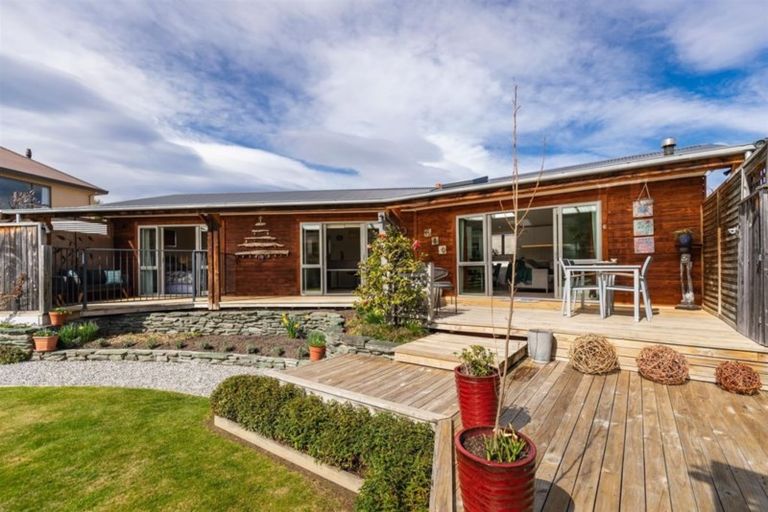 Photo of property in 6 Pritchard Place, Arrowtown, 9302