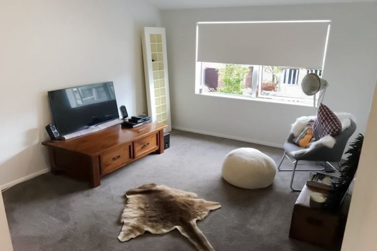 Photo of property in 19b Duncan Avenue, Te Atatu South, Auckland, 0610