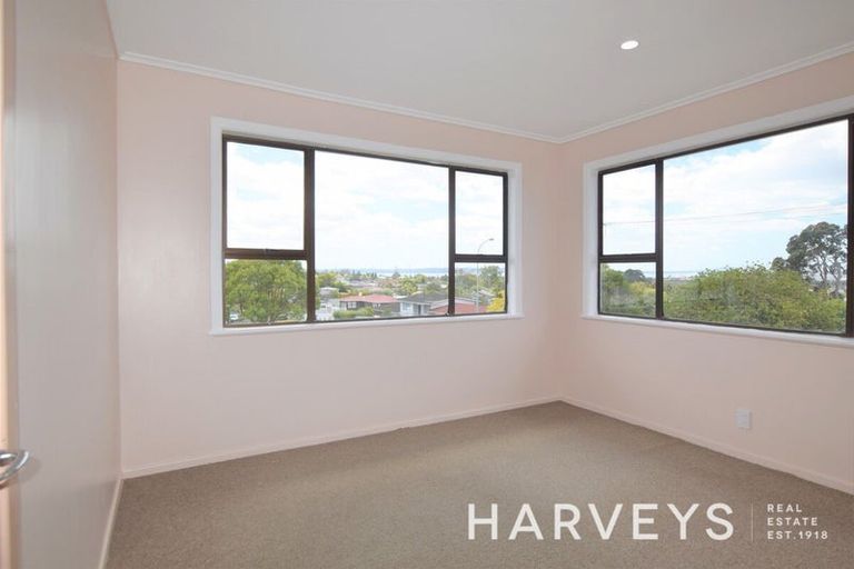 Photo of property in 125 Mcleod Road, Te Atatu South, Auckland, 0610