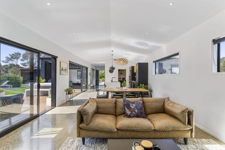 Photo of property in 355 Waitoki Road, Waitoki, Kaukapakapa, 0871