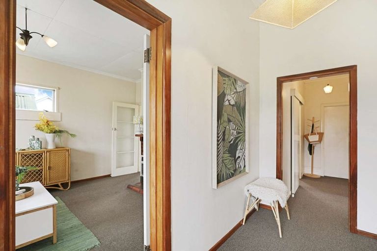 Photo of property in 15 Burton Avenue, Whanganui East, Whanganui, 4500
