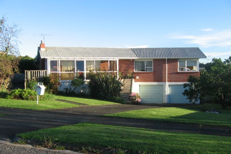 Photo of property in 18 Sunnyhill Crescent, Sunnyhills, Auckland, 2010