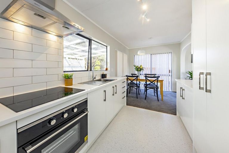 Photo of property in 104a Vine Street, Mangere East, Auckland, 2024