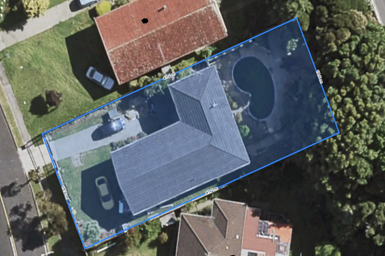 Photo of property in 90 Lawrence Crescent, Hillpark, Auckland, 2102