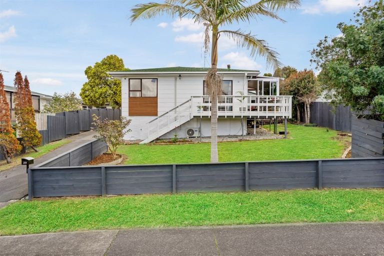 Photo of property in 29 Blanche Way, Half Moon Bay, Auckland, 2012