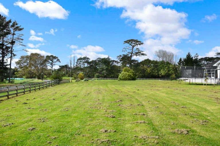 Photo of property in 123 Hunter Road, Taupaki, 0782