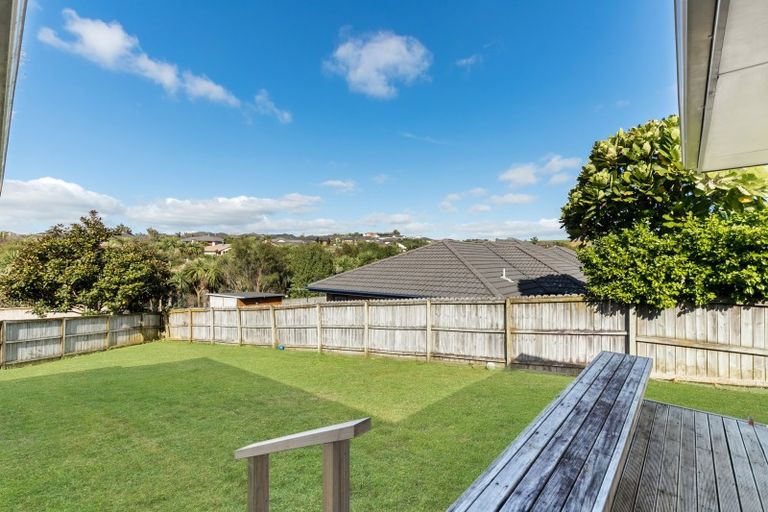 Photo of property in 12 Arthur Carwen Place, Pukekohe, 2120