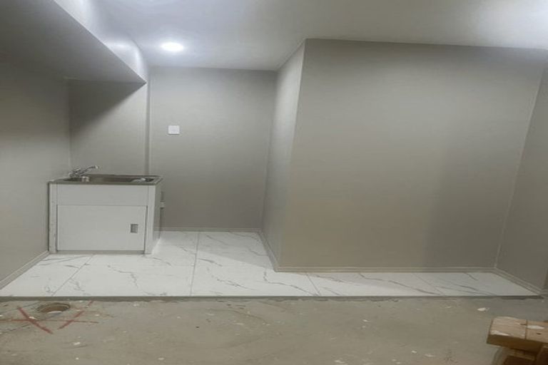 Photo of property in 16 Rogers Road, Manurewa, Auckland, 2102