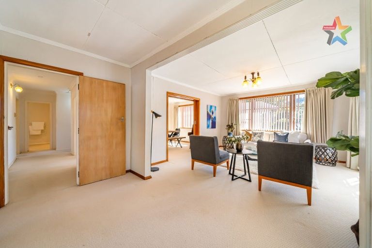 Photo of property in 6 Foster Street, Taita, Lower Hutt, 5011