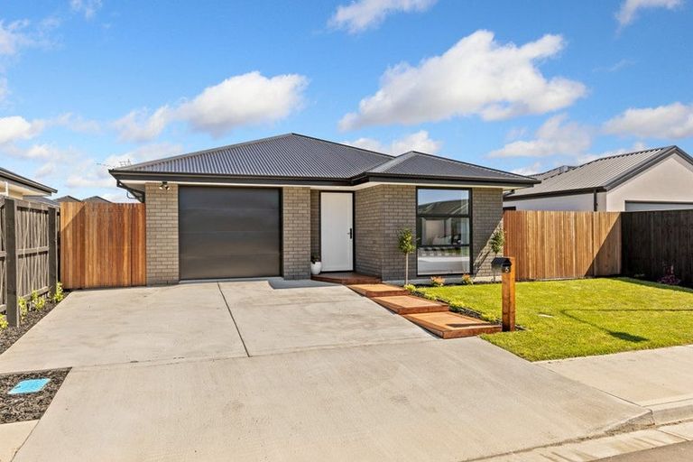 Photo of property in 5 Cousins Street, Woodend, 7691