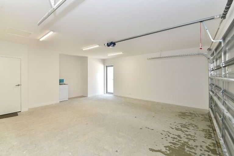 Photo of property in 35a Gledstane Road, Stanmore Bay, Whangaparaoa, 0932