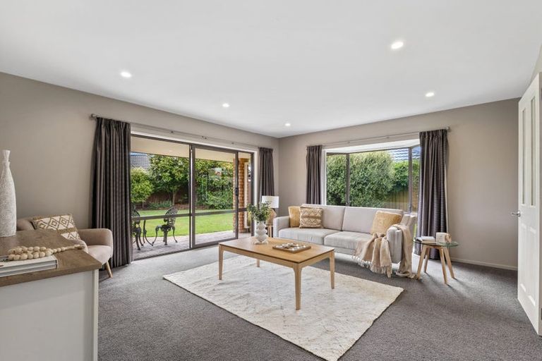 Photo of property in 2 Lantern Lane, Halswell, Christchurch, 8025