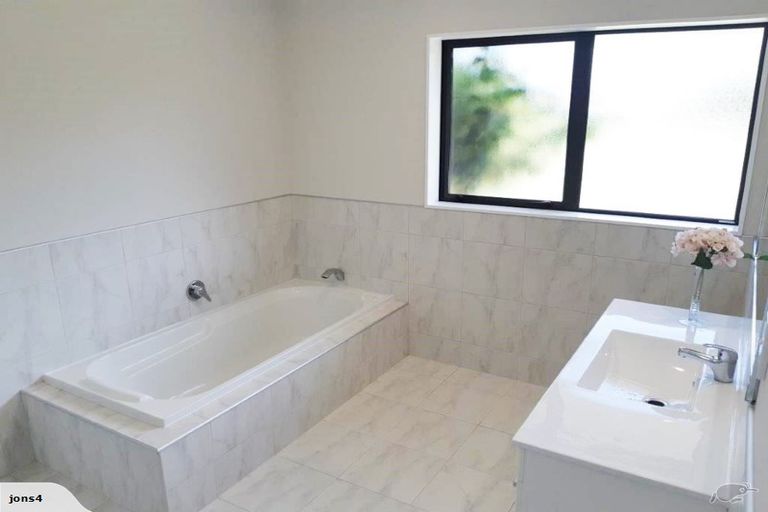 Photo of property in 124 Mt Taylor Drive, Feilding, 4775