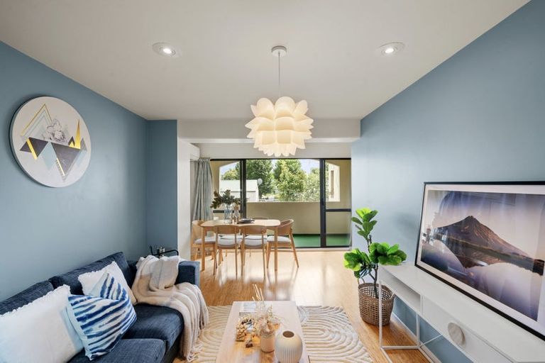 Photo of property in 6/337 Armagh Street, Linwood, Christchurch, 8011