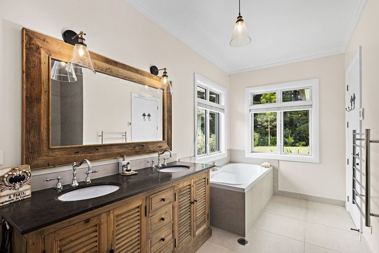 Photo of property in 28 Awanui Crescent, Matakana, Warkworth, 0985