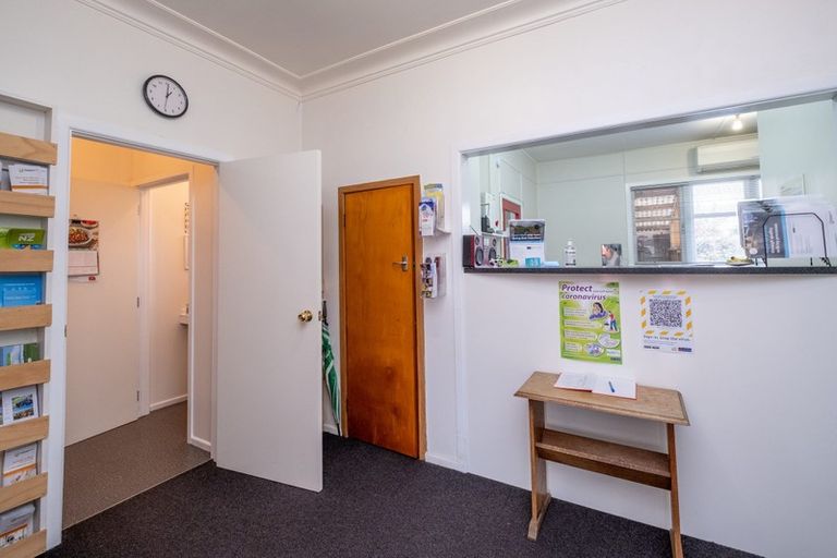 Photo of property in 379 Broadway, Stratford, 4332