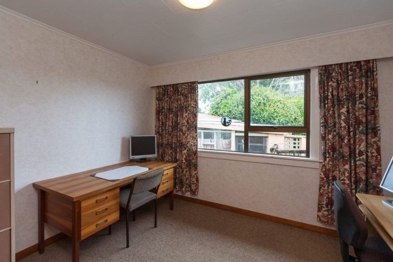 Photo of property in 4 Mission Street, Moturoa, New Plymouth, 4310