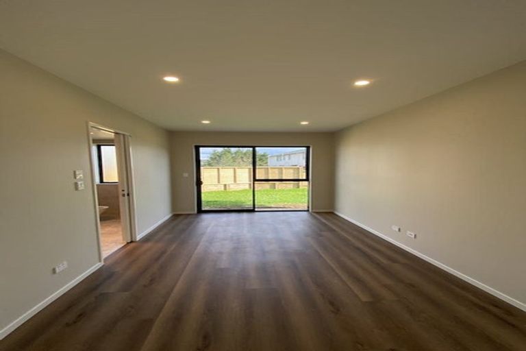 Photo of property in 5 Bendridge Street, Flat Bush, Auckland, 2019