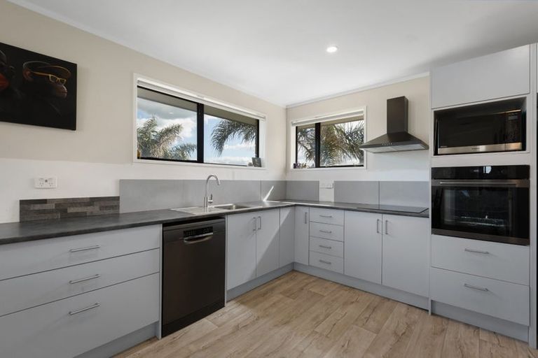 Photo of property in 45 Hanlen Avenue, Waihi Beach, 3611