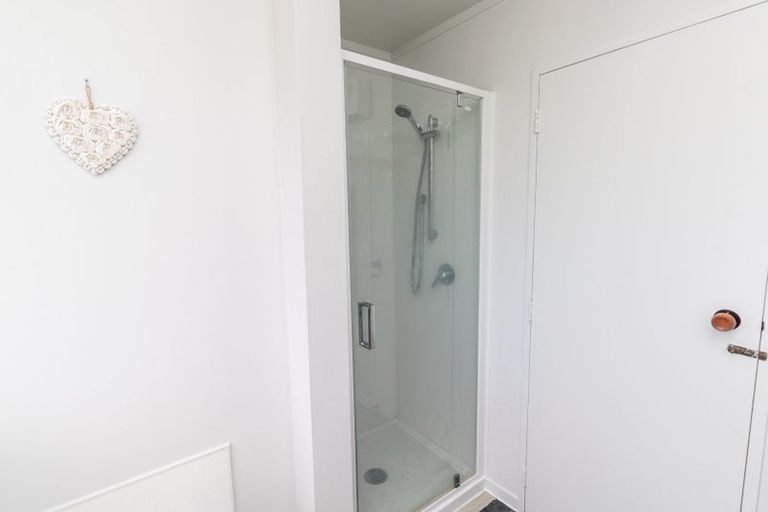 Photo of property in 18 Tobago Crescent, Grenada North, Wellington, 5028