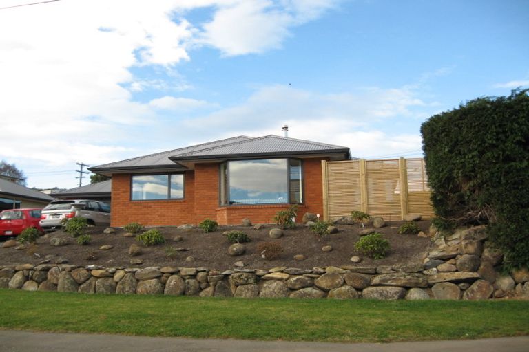 Photo of property in 467 East Coast Road, Murrays Bay, Auckland, 0630