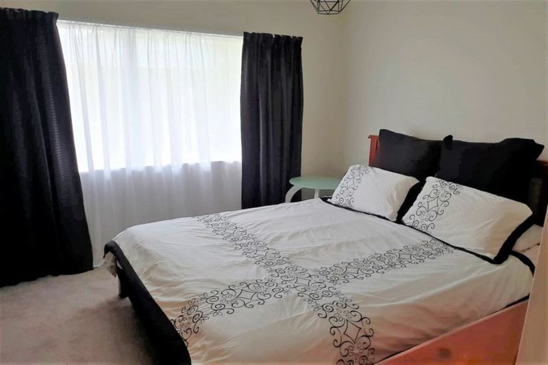 Photo of property in 11 Tulsa Grove, Totara Park, Upper Hutt, 5018