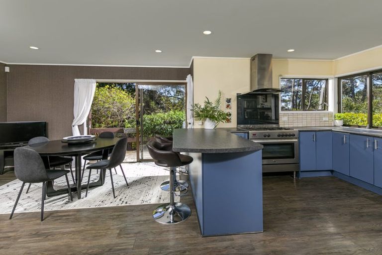 Photo of property in 199 West Harbour Drive, West Harbour, Auckland, 0618