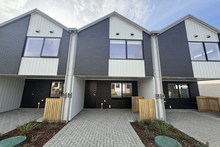 Photo of property in 6/23 Makomako Drive, Orewa, 0931