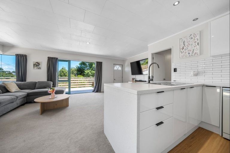 Photo of property in 89b Poplar Grove, Whalers Gate, New Plymouth, 4310