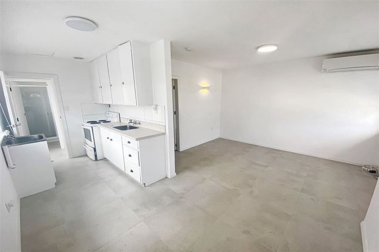 Photo of property in 2/80 Oram Avenue, New Brighton, Christchurch, 8061