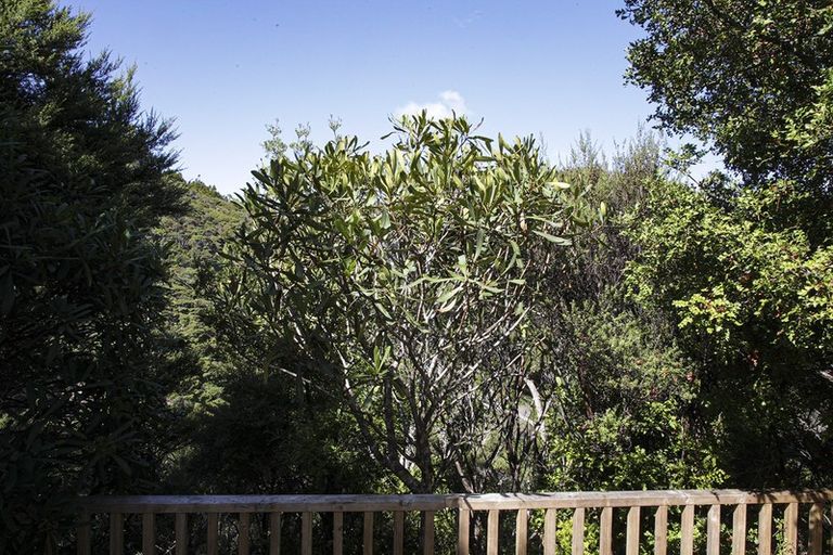 Photo of property in 128 Lone Kauri Road, Karekare, Auckland, 0772