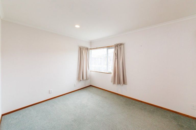 Photo of property in 9 Edgecombe Court, Roslyn, Palmerston North, 4414