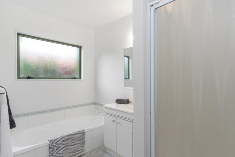 Photo of property in 10 Dalton Drive, Papamoa Beach, Papamoa, 3118