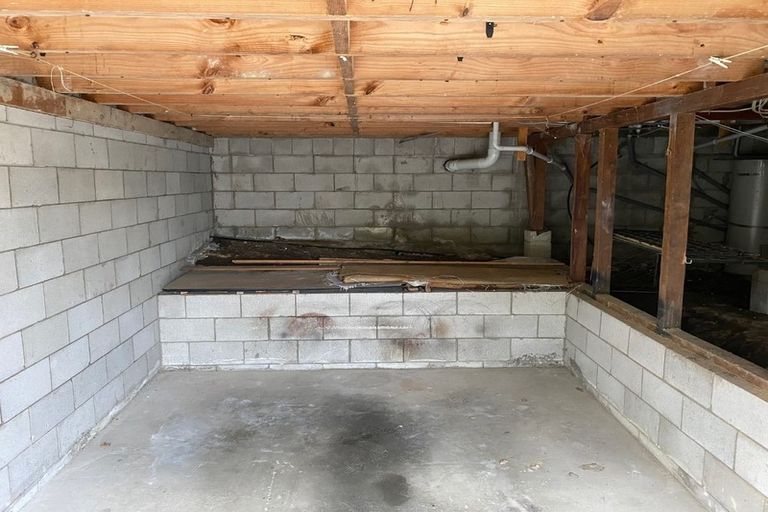 Photo of property in 28d Sunnynook Road, Sunnynook, Auckland, 0620