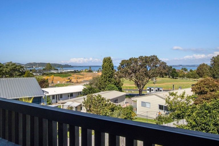 Photo of property in 134 Athenree Road, Athenree, Katikati, 3177