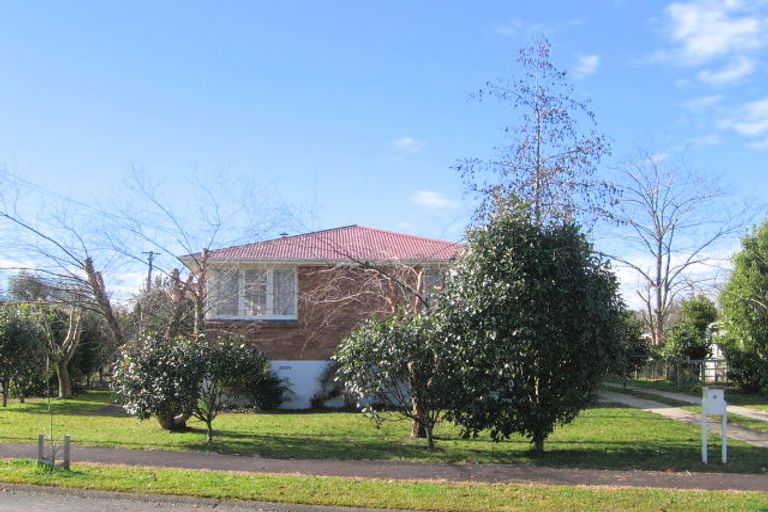 Photo of property in 16 Kingsway Crescent, Forest Lake, Hamilton, 3200