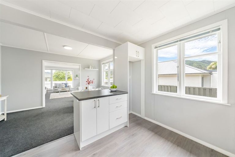 Photo of property in 4 Ventura Avenue, Ebdentown, Upper Hutt, 5018